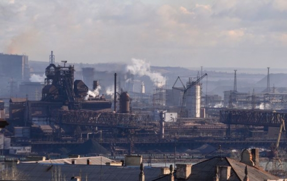 Оккупанты продолжают бомбардировки &quot;Азовстали&quot;, несмотря на приказ Путина 