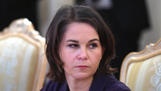 Кремль дестабілізує Європу за допомогою кібератак і навіть політичних вбивств, - Бербок
