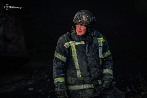 Атака &quot;шахедів&quot; у Тернополі: Рятувальники ліквідували пожежу на промисловому об’єкті