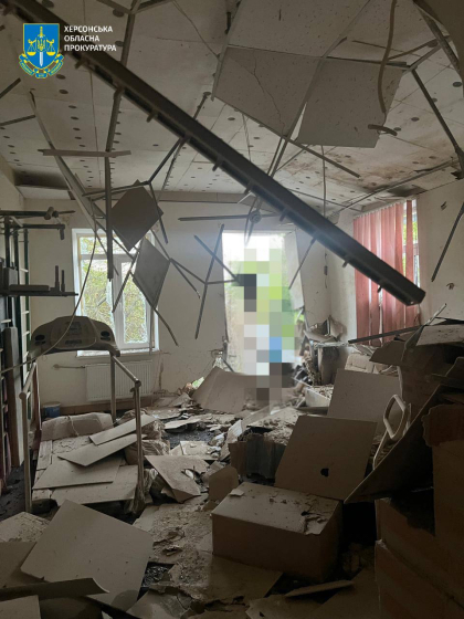 Війська РФ обстріляли геріатричний центр під Херсоном, поранені медпрацівники