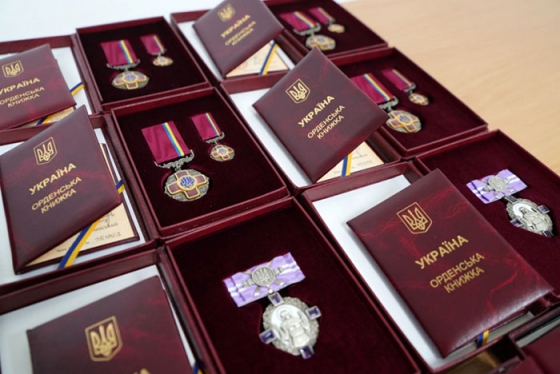 Президент України відзначив державними нагородами 15 мешканців Донеччини