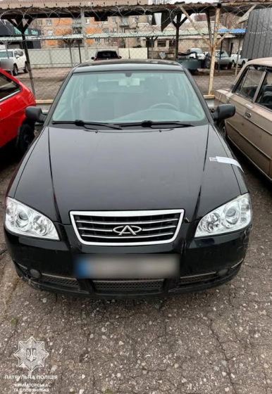 Поліція виявила автомобіль, який перебуває в розшуку виконавчою службою