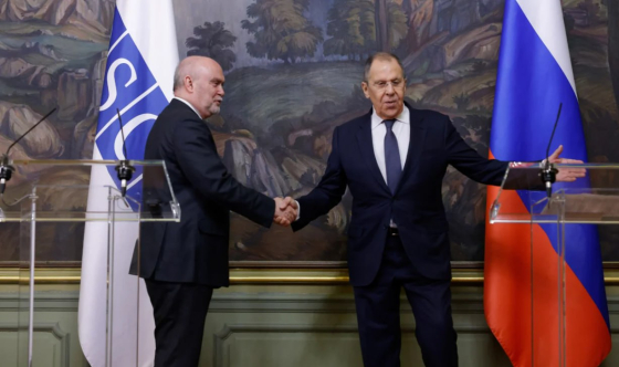 Генсек ОБСЄ Сінірліоглу під час візиту до Москви поручкався з Лавровим: МЗС України відреагувало