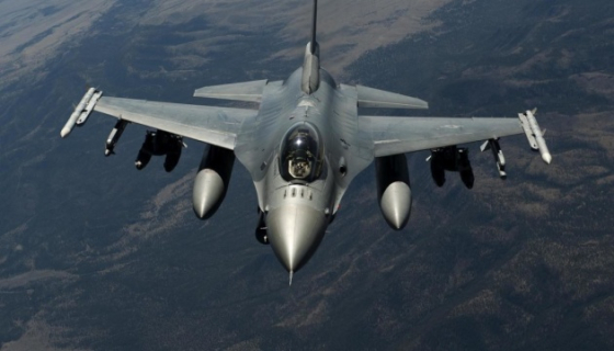 Данія передала Україні 12 з 19 обіцяних літаків F-16, решта очікується цього року, - міністр оборони Поульсен