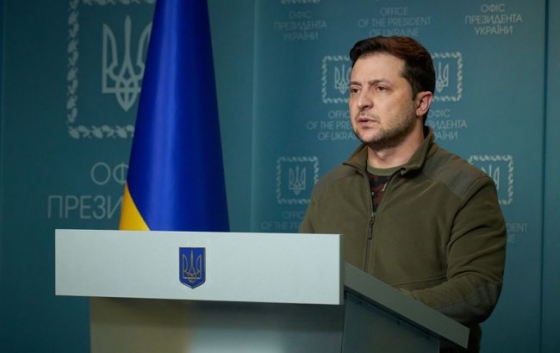  Зеленский: ракеты РФ не упадут от дробовиков, которыми некоторые пытаются подменить поставки 