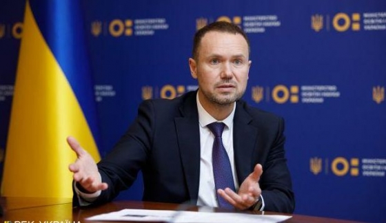 МОН рекомендует прекратить образовательный процесс на две недели 