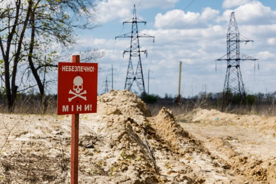 На півночі Рівненщини шестеро військових підірвались на міні, двоє загинули