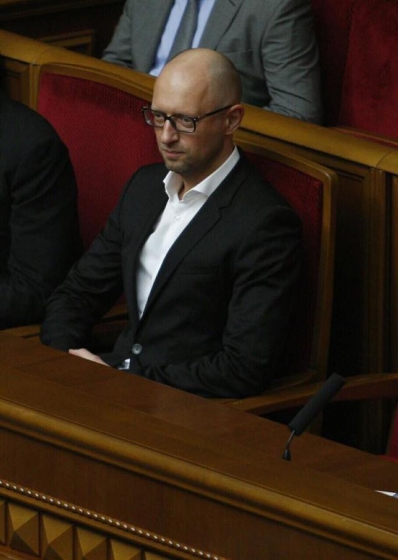 &quot;Теперь все будет иначе, потому что судьи будут избираться по конкурсу&quot;, - Яценюк о принятии Радой изменений в Конституцию 