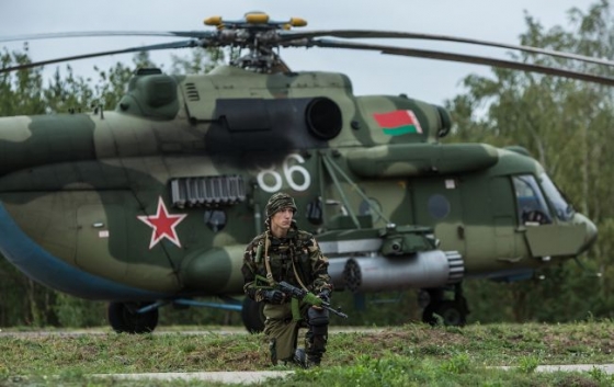 Пілотів Білорусі, які порушили кордон Польщі, на аеродромі зустріли силовики - &quot;Гаюн&quot;