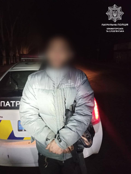 У Краматорську патрульні виявили особу з речовиною, схожою на наркотичну