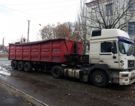 На блокпосту в Донецкой области задержан подозрительный металлолом 