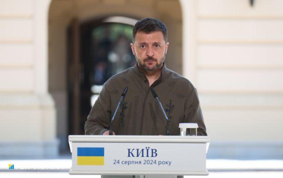 Зеленський вперше показав українську ракету-дрон &quot;Паляниця&quot;