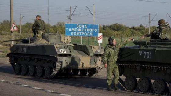 Россия усилила охрану границ с Крымом &quot;Градами&quot; и танками 