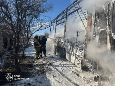 У Краматорському районі через обстріл згорів вантажний автомобіль