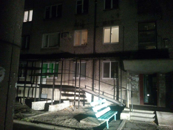 Лиманские полицейские проводят проверку по факту падения из окна пятого этажа 7 - летней девочки