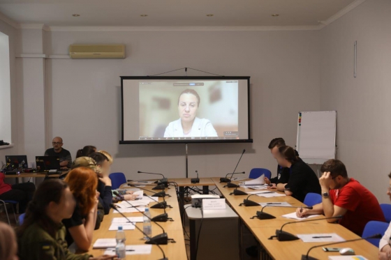 Міноборони працює над створенням системи надання допомоги пораненим на основі стандартів НАТО, - заступниця міністра оборони Калмикова