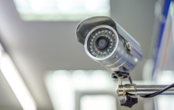 У Литві заборонили користуватися китайською технікою держустановам