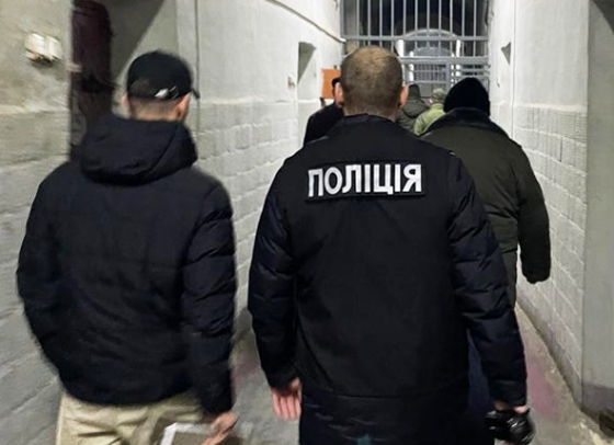 Кіберполіцейські разом із краматорськими слідчими припинили діяльність шахраїв, які базувалися в СІЗО