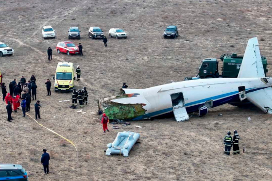 Літак &quot;Azerbaijan Airlines&quot; перед трощею в Казахстані зазнав &quot;зовнішнього втручання&quot;, - авіакомпанія
