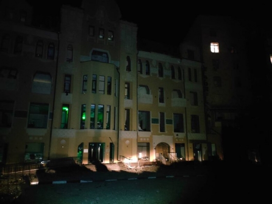 Вночі росіяни ракетами вдарили по центру Харкова, пошкоджено історичну будівлю та школу, - Терехов