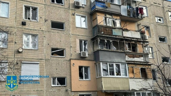 Війська РФ обстріляли житловий сектор Нікополя, є поранена