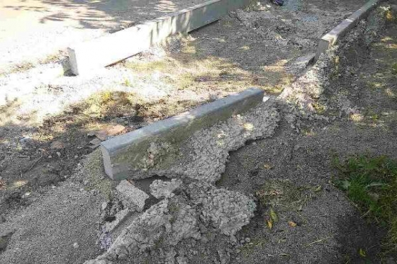 В Краматорске воруют бордюры
