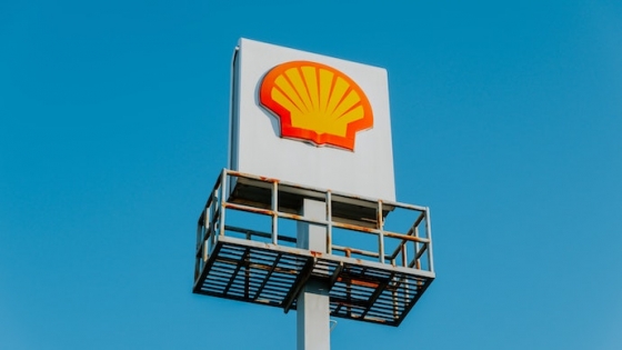 Нефтегигант Shell продает свой российский бизнес &quot;Лукойлу&quot;