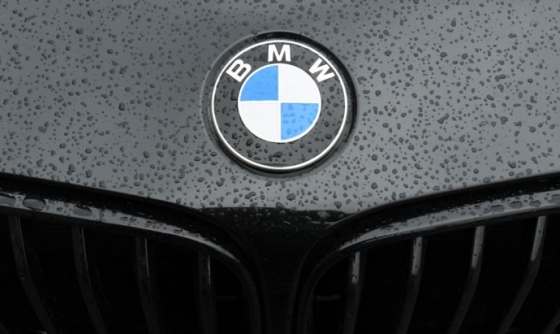 BMW впервые с 2015 года обошел Mercedes в продажах автомобилей премиум-класса