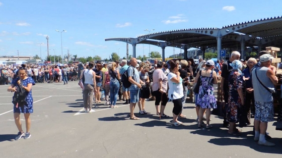У Маріуполі відкрили другий в місті пункт фільтрації, у черзі понад 1300 містян, - Андрющенко 