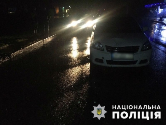 У Краматорську водій легковика збив пішохода біля “Трьох китів” 