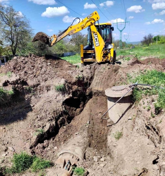 У Краматорську ремонтують технічний водогін