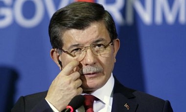 Премьер Турции решил покинуть пост лидера правящей партии