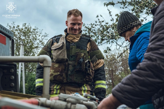 Волонтер-пожежник з Німеччини понад місяць пліч-о-пліч виконував завдання за призначенням з рятувальниками Донеччини