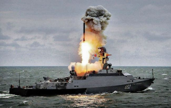 Росіяни почали заряджати підводні човни ракетами в Новоросійську, - ВМС