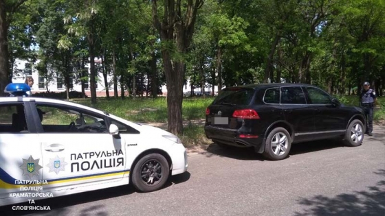 В Краматорске патрульные обнаружили автомобиль, разыскиваемый столичной полицией 