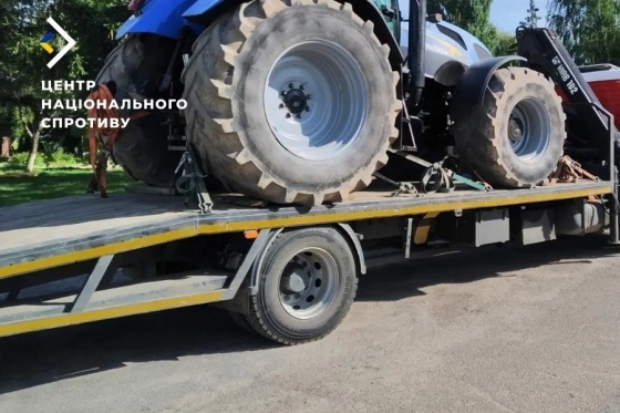 Росіяни пропонують фермерам на Херсонщині отримати в лізинг українську вкрадену техніку, - Центр нацспротиву