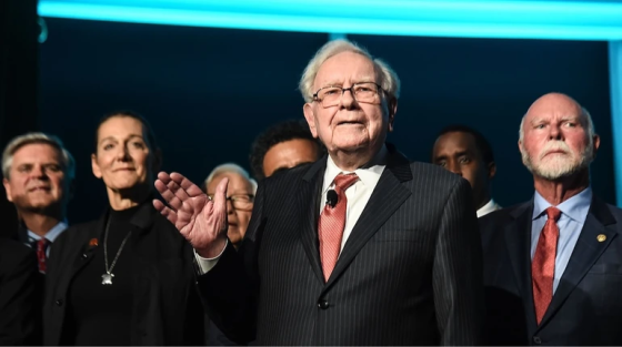 Баффет залишає посаду керівника Berkshire Hathaway – акції падають 