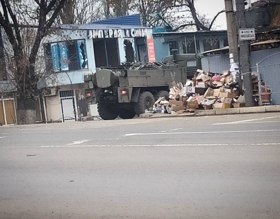 Росіяни облаштовують склад із боєприпасами біля школи в центрі окупованого Маріуполя, – Андрющенко 