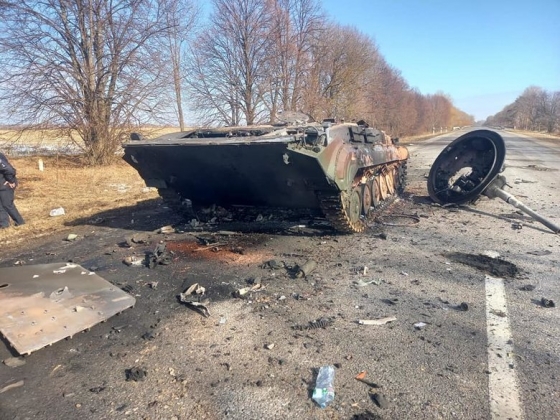 Колону військової техніки російських окупантів, яка йшла на Київ, розбито на Сумщині, - Живицький (фото)