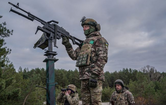 Росіяни запустили по Україні більше 180 ракет та дронів. Скільки збила ППО