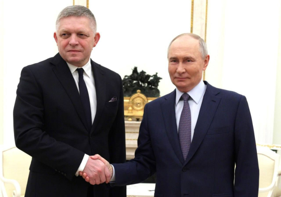 Фіцо навіть не має права дивитися в очі українцям, - євродепутат Ауштрявічюс