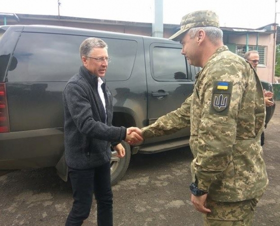 &quot;Спасибо партнерам за поддержку в борьбе с российским агрессором&quot;, - Наев встретился с Волкером в районе проведения ООС