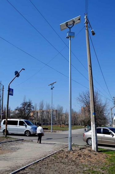 В Краматорске появится еще девять фонарей на солнечных батареях 