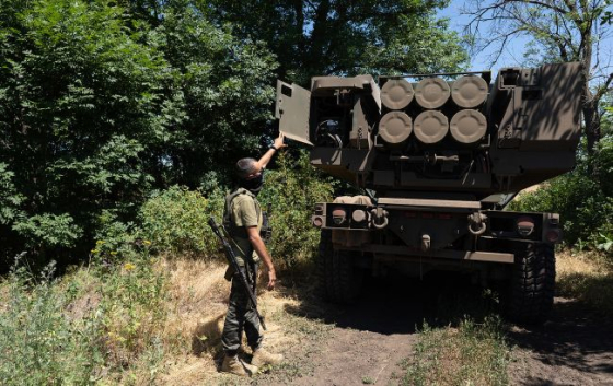 Бійці ССО завдали удару з HIMARS по розташуванню росіян на півдні (відео)