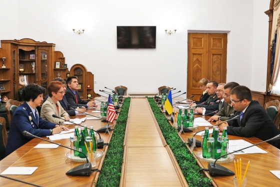 Полторак провел встречу с новым послом США в Украине Йованович