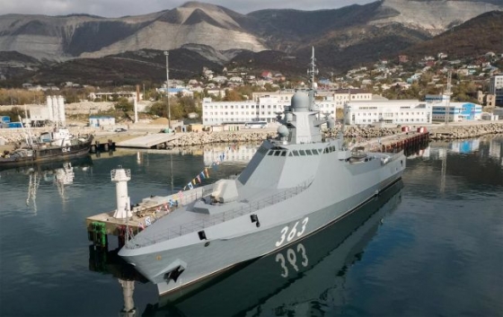 Росія встановлює баржі для захисту флоту в Чорному морі, - розвідка Британії