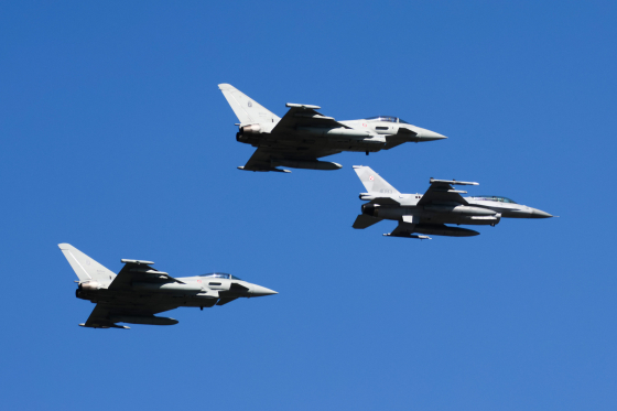 Україна не застосовуватиме винищувачі F-16 в зоні боїв у Курській області через значний ризик, - Forbes