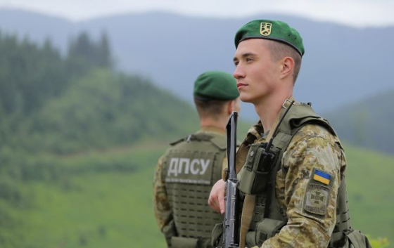 Намагались втекти до Молдови на зерновозі. ДПСУ затримала більше 20 &quot;туристів&quot;