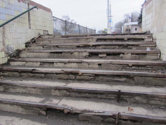 Подземный переход на Новом Свете обещают отремонтировать весной 