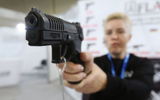 Зараз суспільство більш готове до легалізації зброї, ніж раніше. Але я проти носіння &quot;короткостволів&quot; на вулицях, - очільник Нацполіції Вигівський